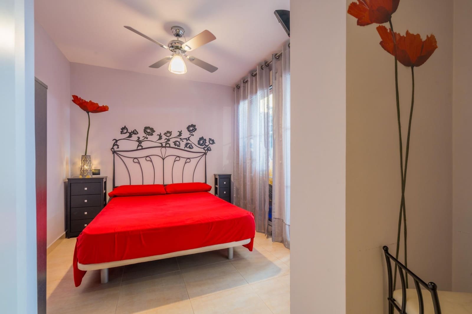 6 bedroom Villa for sale in Moncada with pool - € 420,000 (Ref: 9536306)