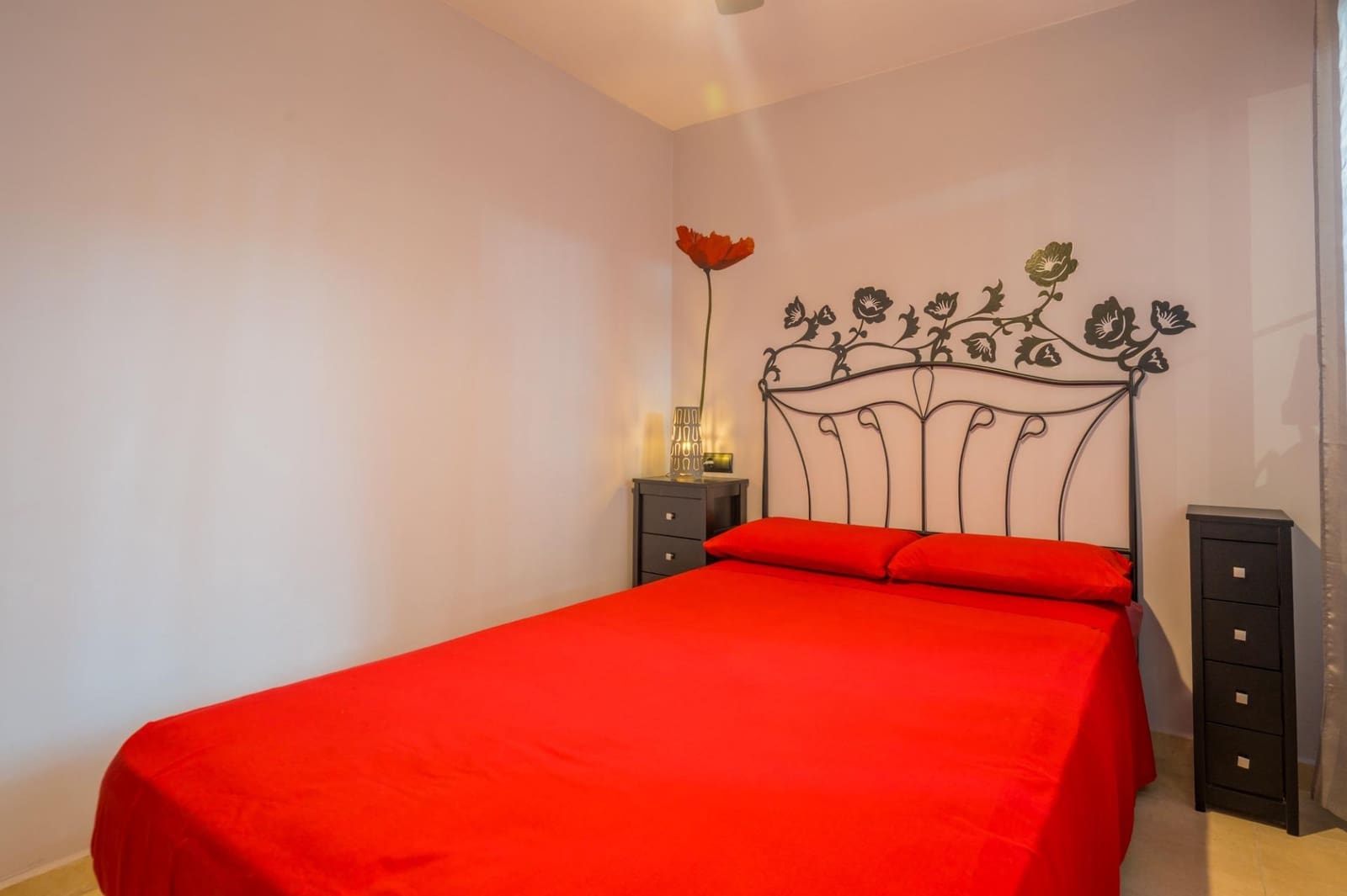 6 bedroom Villa for sale in Moncada with pool - € 420,000 (Ref: 9536306)