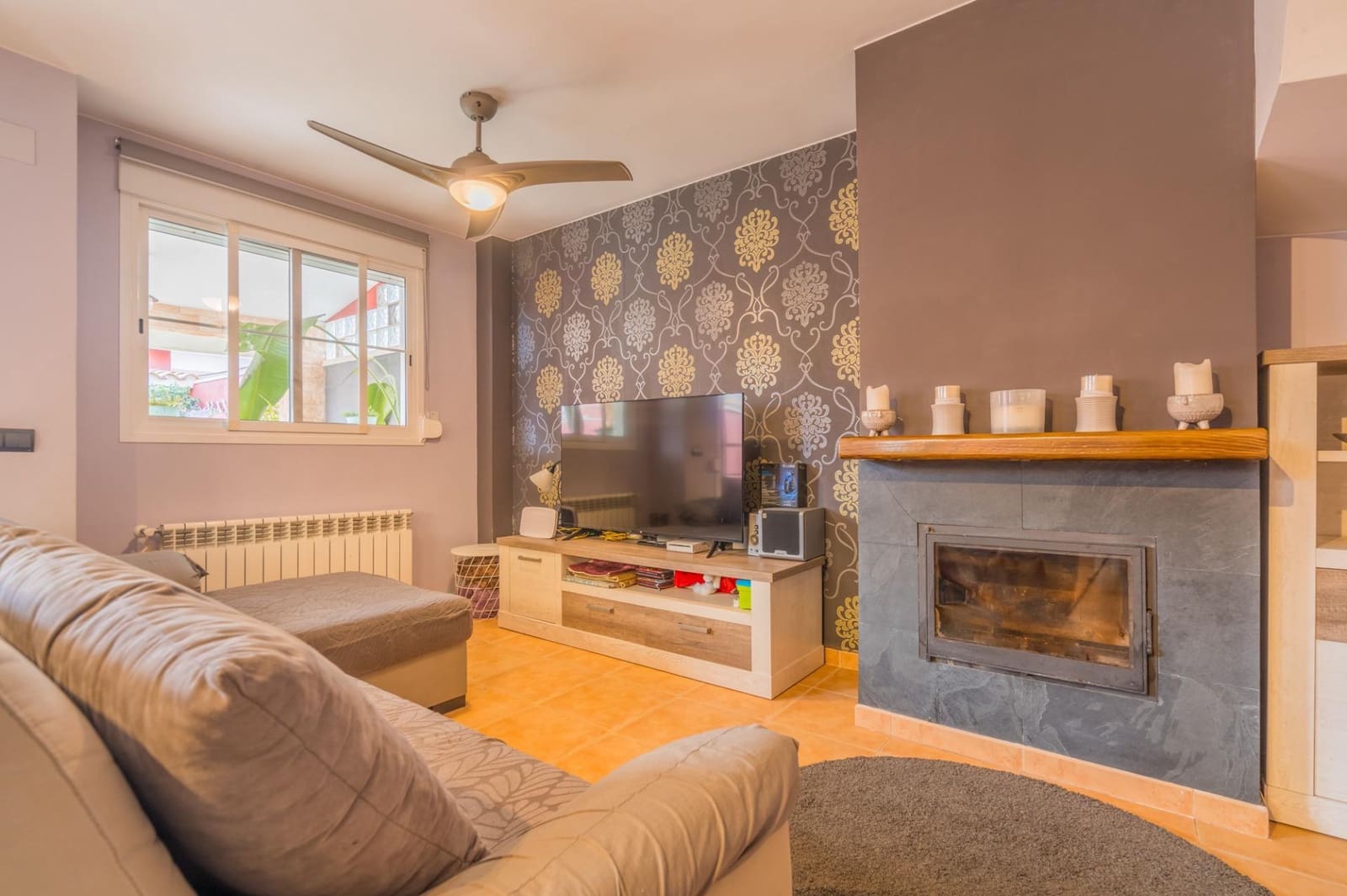 6 bedroom Villa for sale in Moncada with pool - € 420,000 (Ref: 9536306)