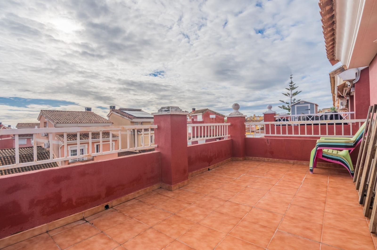 6 bedroom Villa for sale in Moncada with pool - € 420,000 (Ref: 9536306)