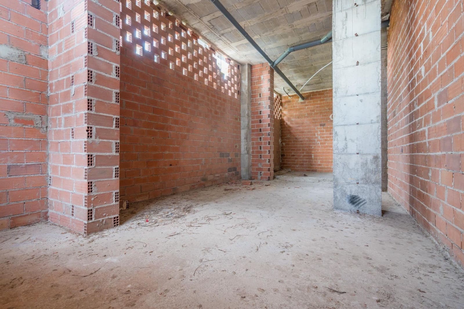 Commercieel te huur in Valencia stad - € 2.500 (Ref: 9556028)