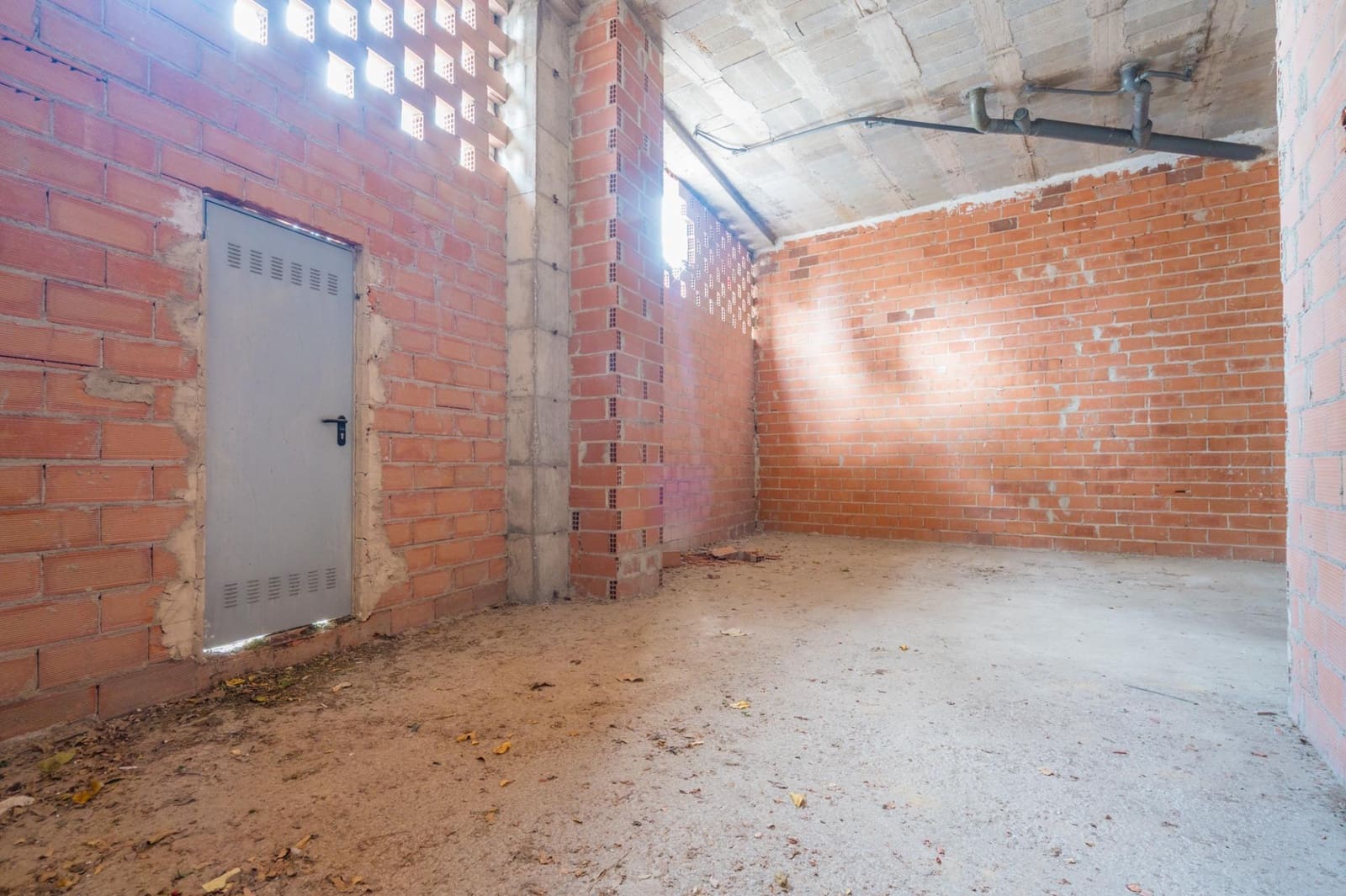 Commercieel te huur in Valencia stad - € 1.250 (Ref: 9556029)