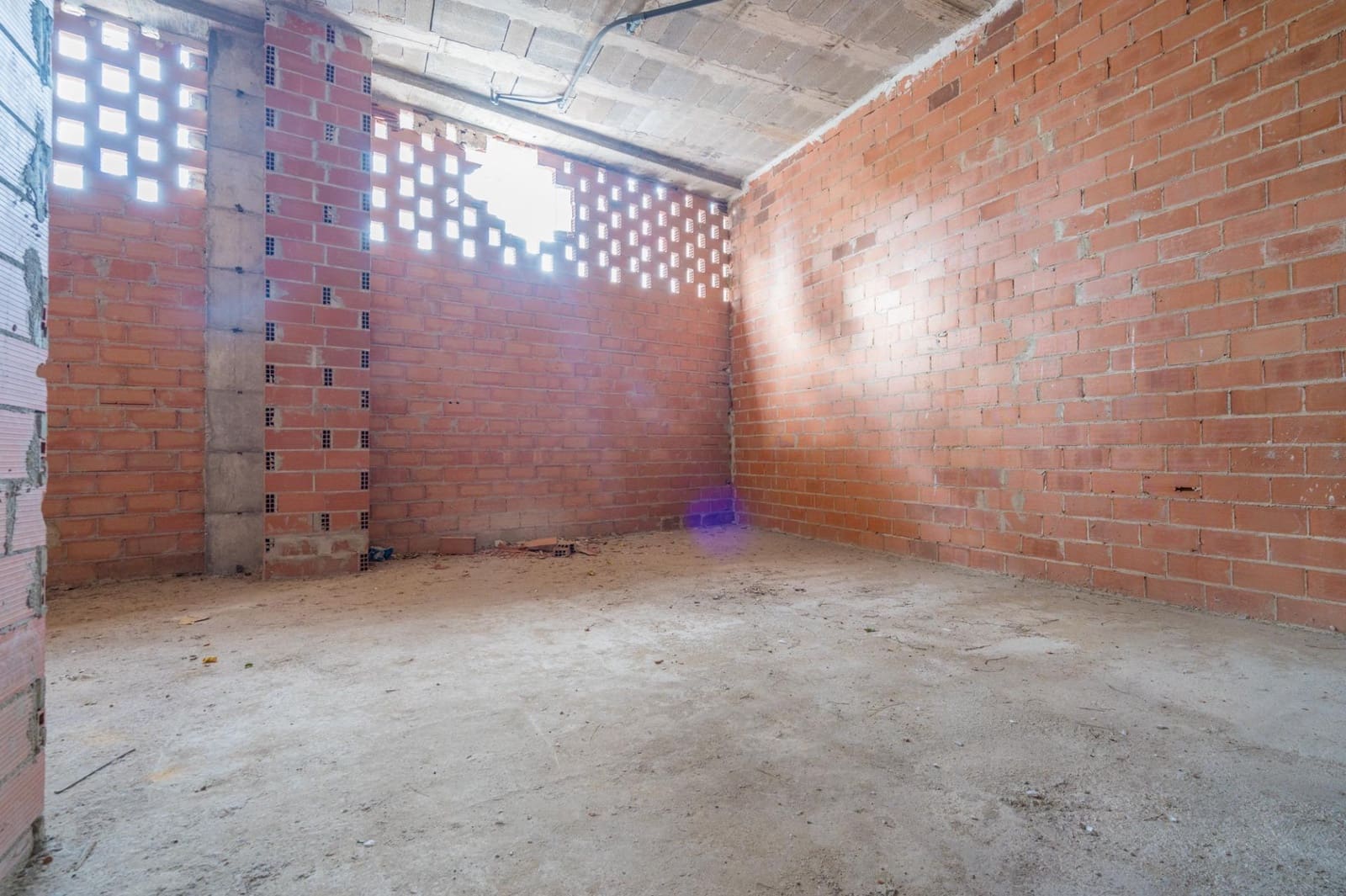 Commercieel te huur in Valencia stad - € 1.250 (Ref: 9556029)