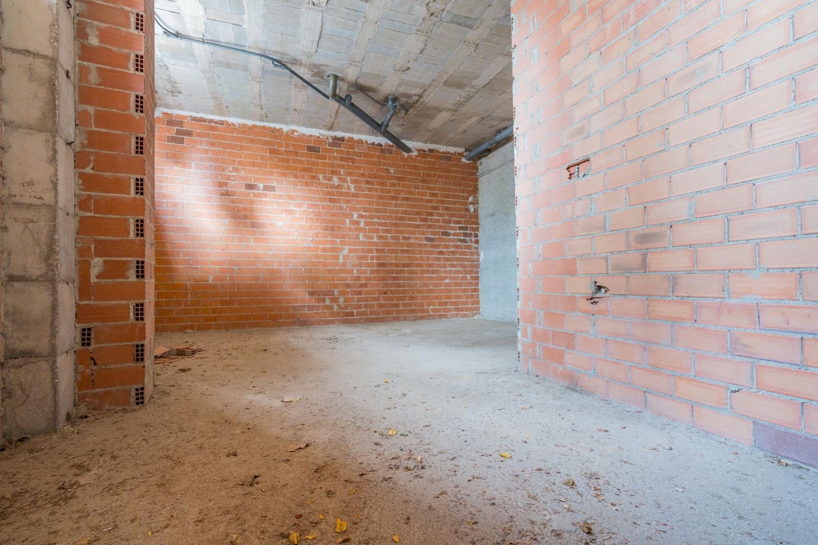 Commercieel te huur in Valencia stad - € 1.250 (Ref: 9556029)