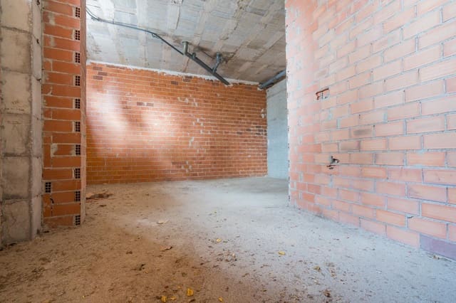 Commercieel te huur in La Punta, Valencia stad - € 1.250 (Ref: 9556029)