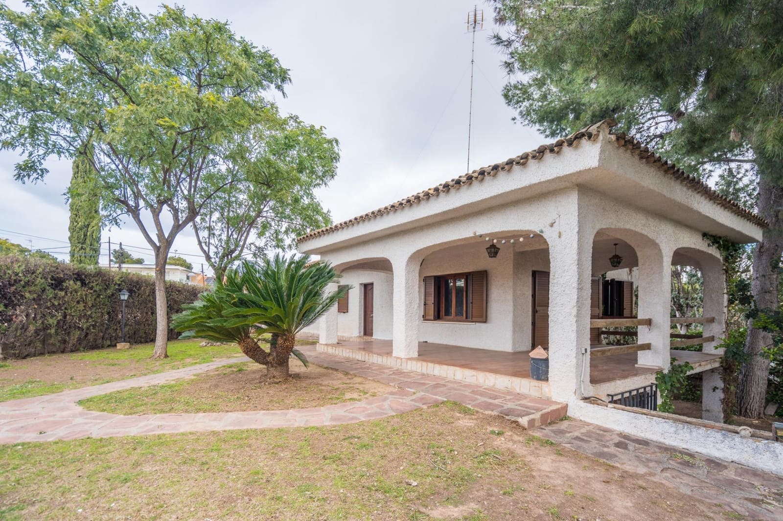 4 soverom Villa til salgs i La Canada med svømmebasseng garasje - € 560 000 (Ref: 9568988)