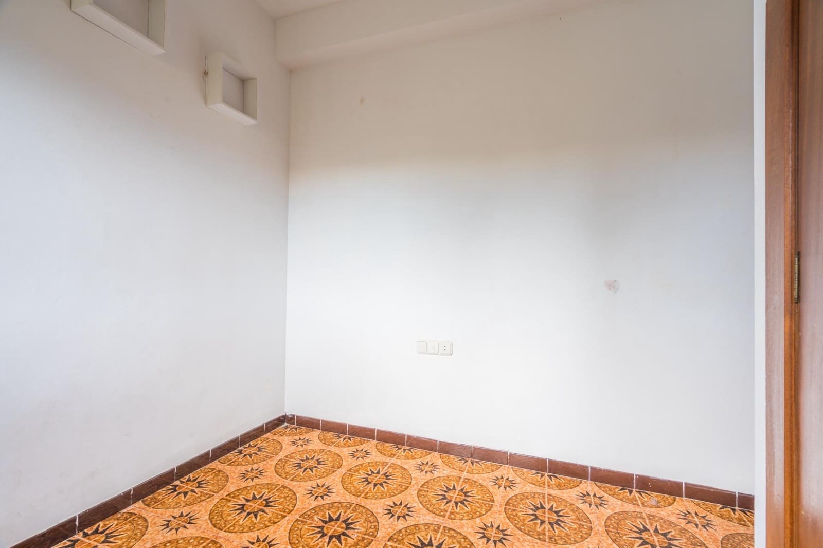 4 soverom Villa til salgs i La Canada med svømmebasseng garasje - € 560 000 (Ref: 9568988)