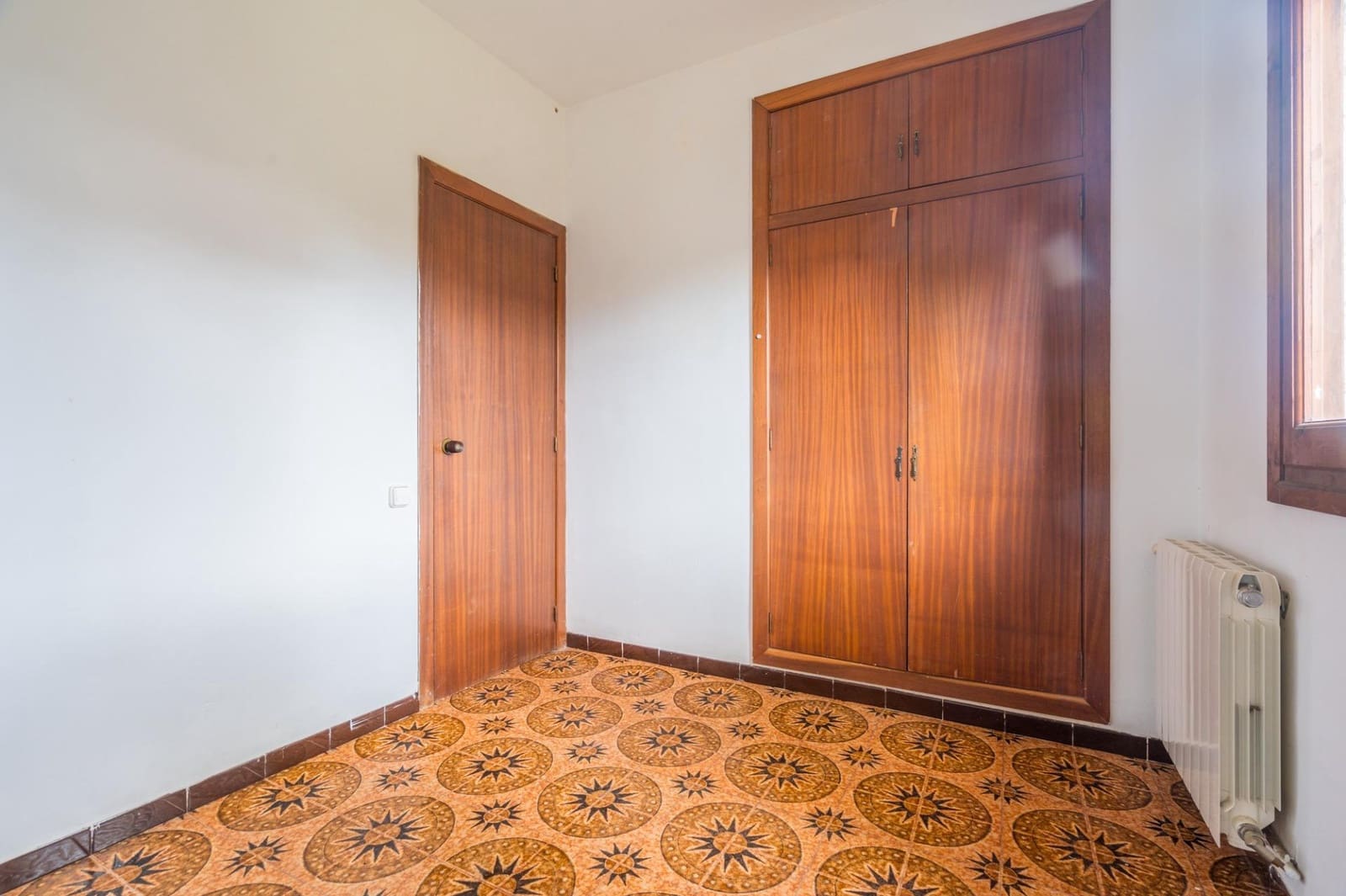 4 soverom Villa til salgs i La Canada med svømmebasseng garasje - € 560 000 (Ref: 9568988)