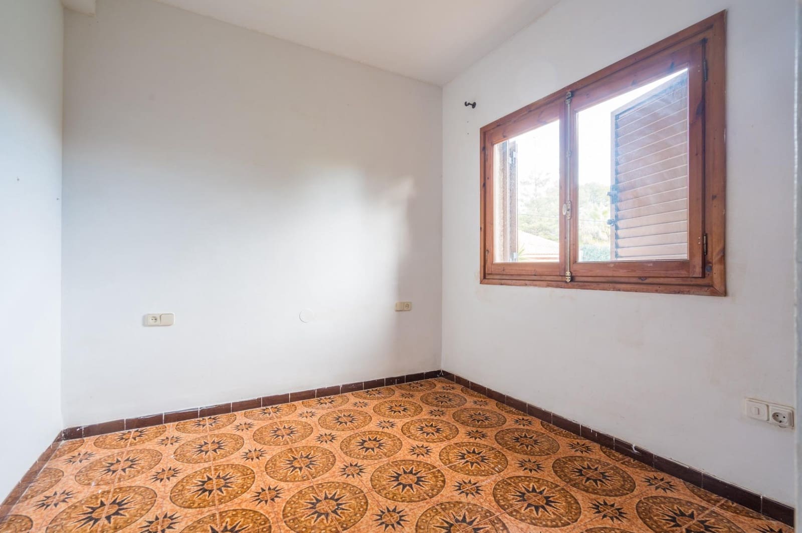 4 soverom Villa til salgs i La Canada med svømmebasseng garasje - € 560 000 (Ref: 9568988)