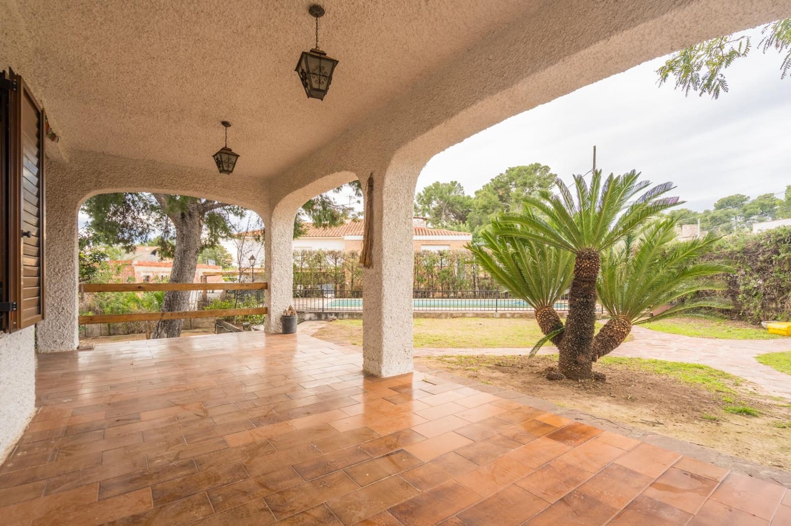 4 soverom Villa til salgs i La Canada med svømmebasseng garasje - € 560 000 (Ref: 9568988)