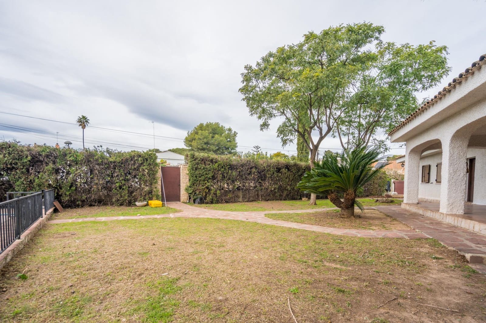 4 soverom Villa til salgs i La Canada med svømmebasseng garasje - € 560 000 (Ref: 9568988)