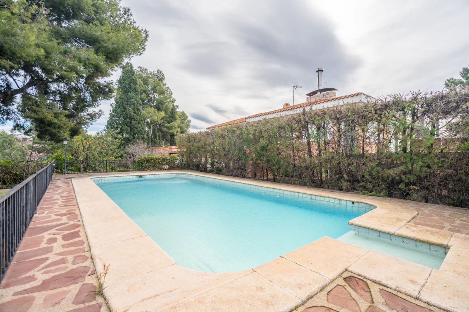 4 soverom Villa til salgs i La Canada med svømmebasseng garasje - € 560 000 (Ref: 9568988)