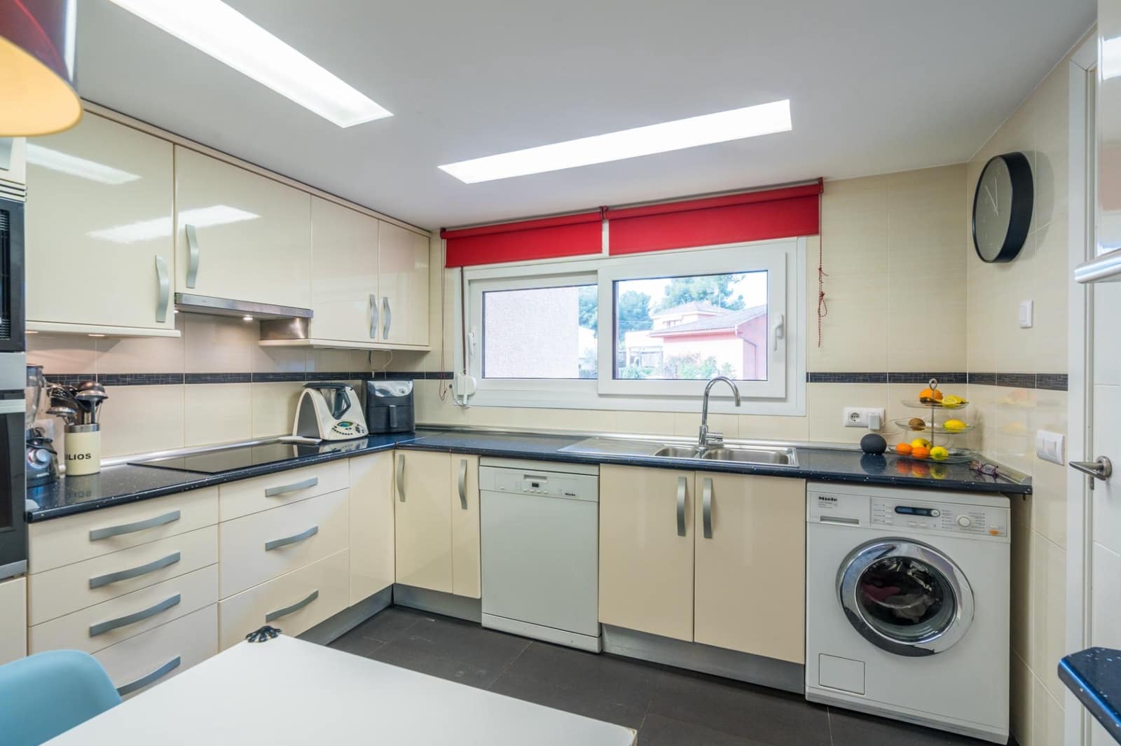 3 bedroom Terraced Villa for sale in La Canada with pool garage - € 460,000 (Ref: 9584516)