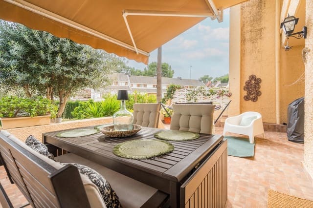 3 makuuhuone Rivitalo myytävänä paikassa La Cañada, Paterna mukana uima-altaan 
autotalli - 460 000 € (Ref: 9584516)