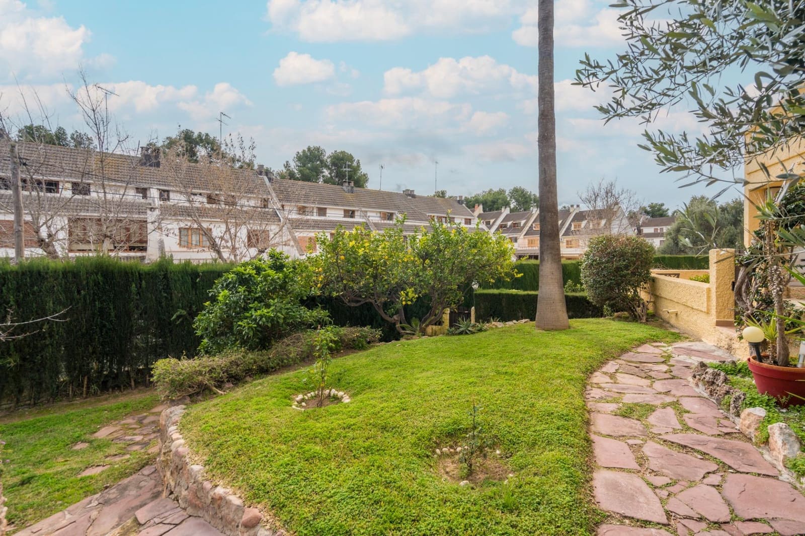 3 bedroom Terraced Villa for sale in La Canada with pool garage - € 460,000 (Ref: 9584516)