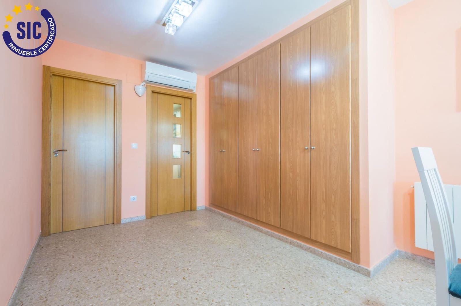 3 camera da letto Appartamento in vendita in La Pobla de Vallbona con garage - 290.000 € (Rif: 9627779)