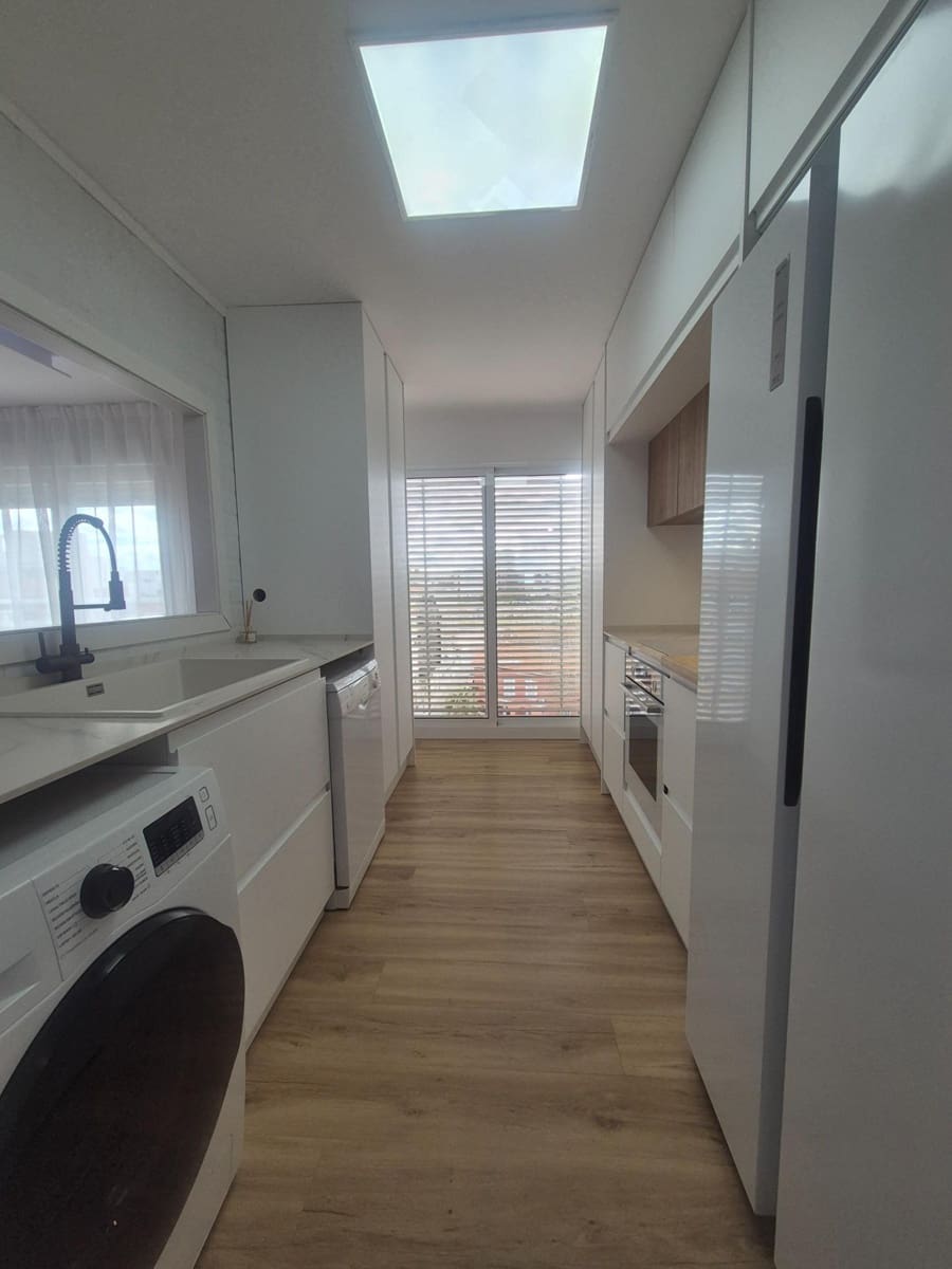 3 soveværelse Lejlighed til leje i Valencia by med garage - € 1.750 (Ref: 9630260)