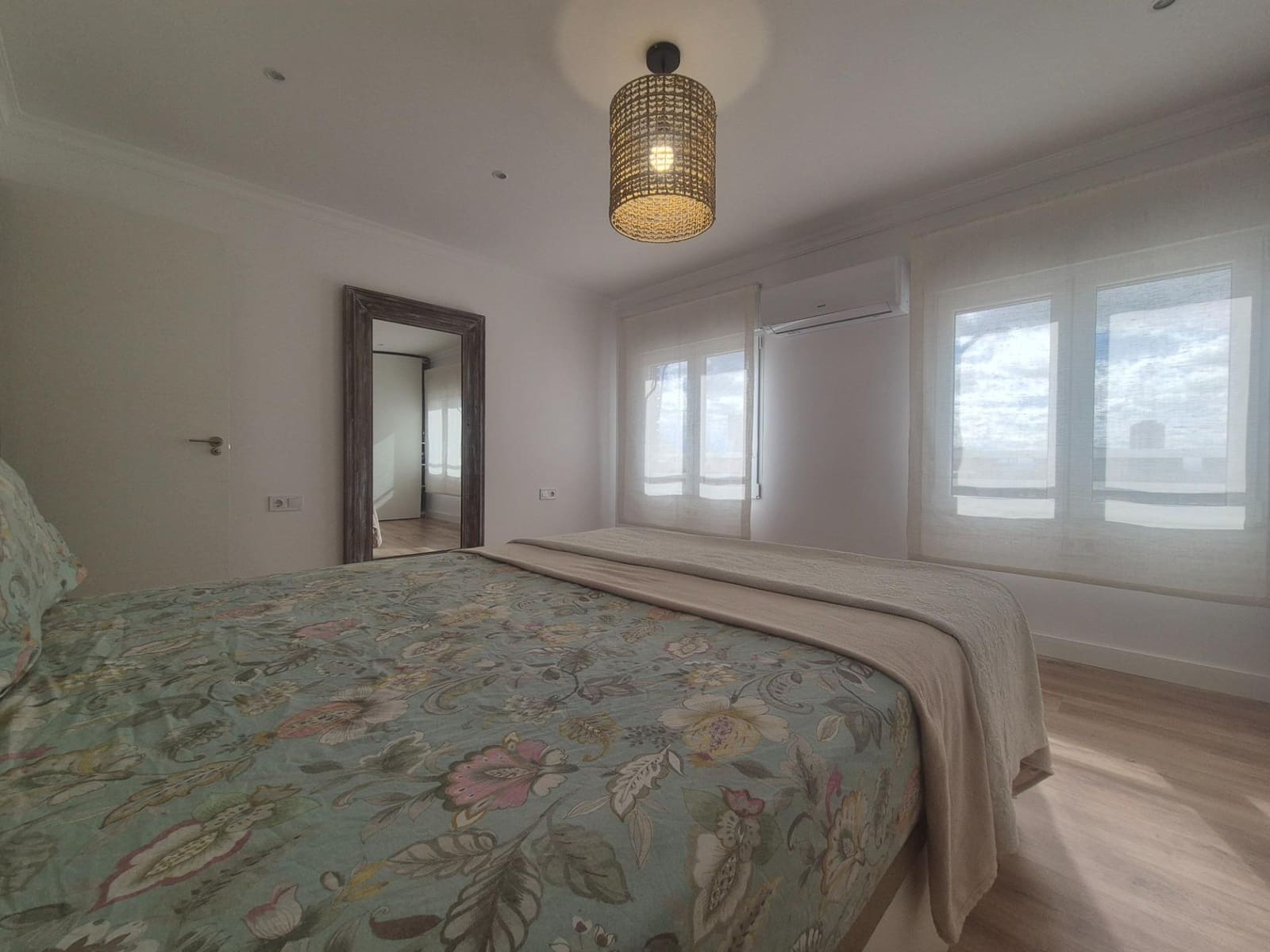 3 soveværelse Lejlighed til leje i Valencia by med garage - € 1.750 (Ref: 9630260)