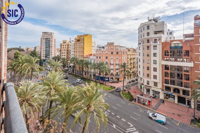5 soveværelse Lejlighed til salg i La Gran Via, Valencia by - € 690.000 (Ref: 9637772)