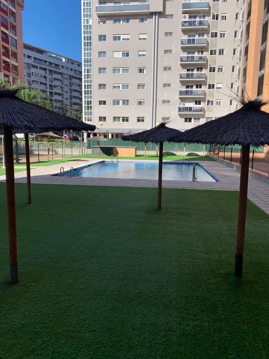 2 bedroom Flat for rent in Valencia city with pool - € 1,800 (Ref: 9652183)