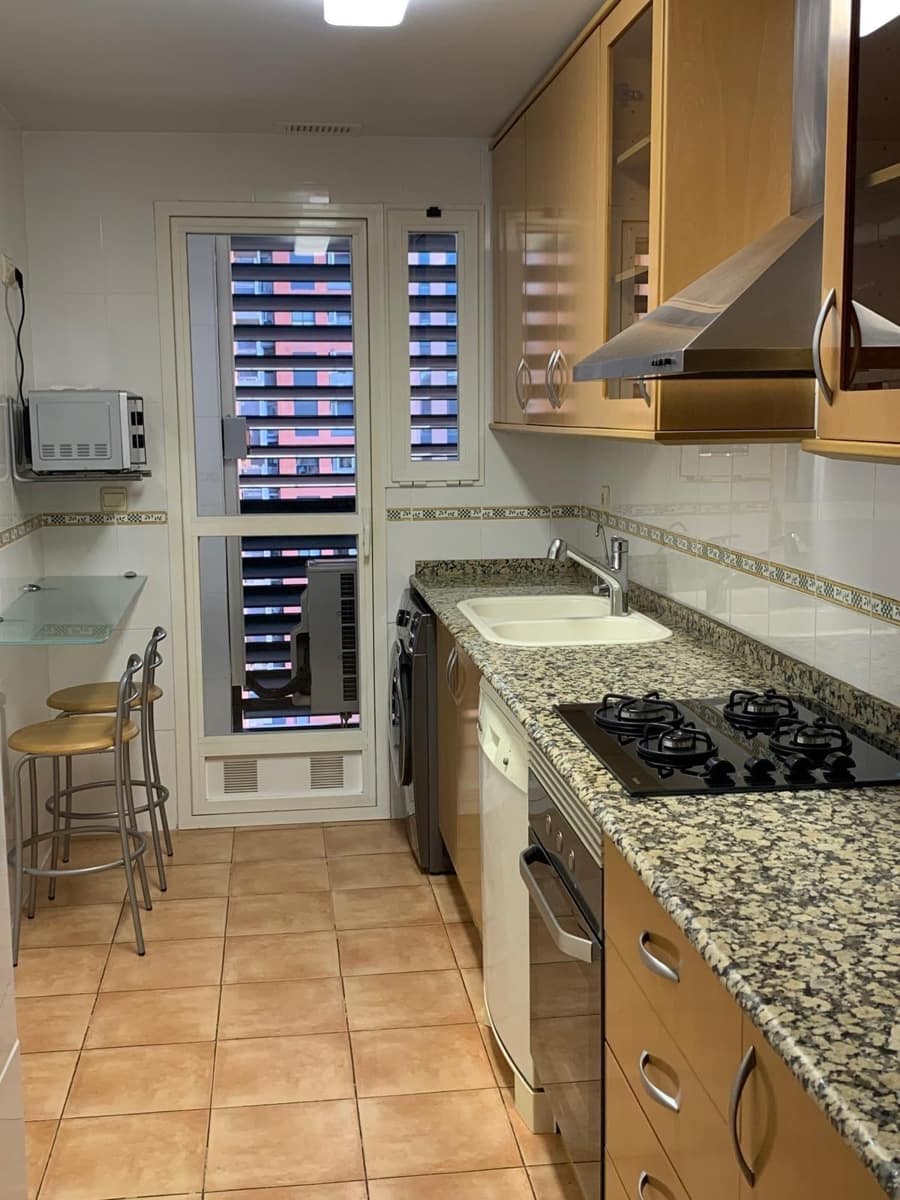 2 bedroom Flat for rent in Valencia city with pool - € 1,800 (Ref: 9652183)