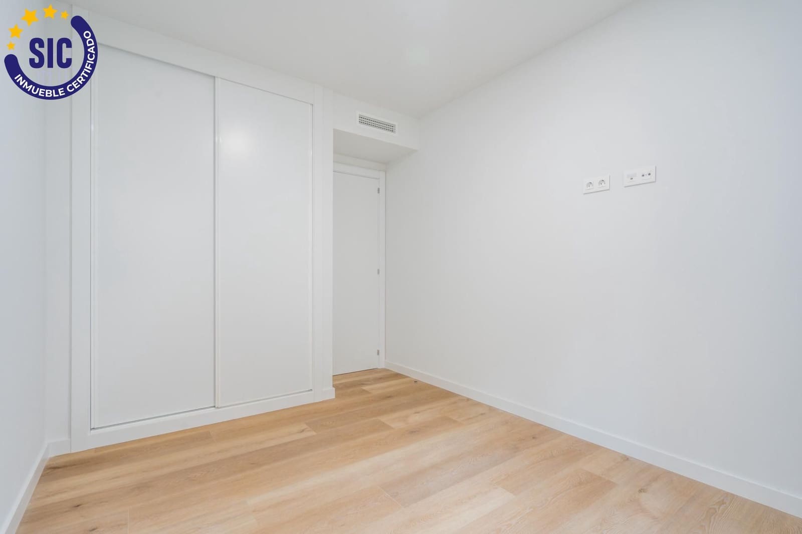 3 makuuhuone Asunto myytävänä paikassa Puig mukana uima-altaan 
autotalli - 549 000 € (Ref: 9670874)