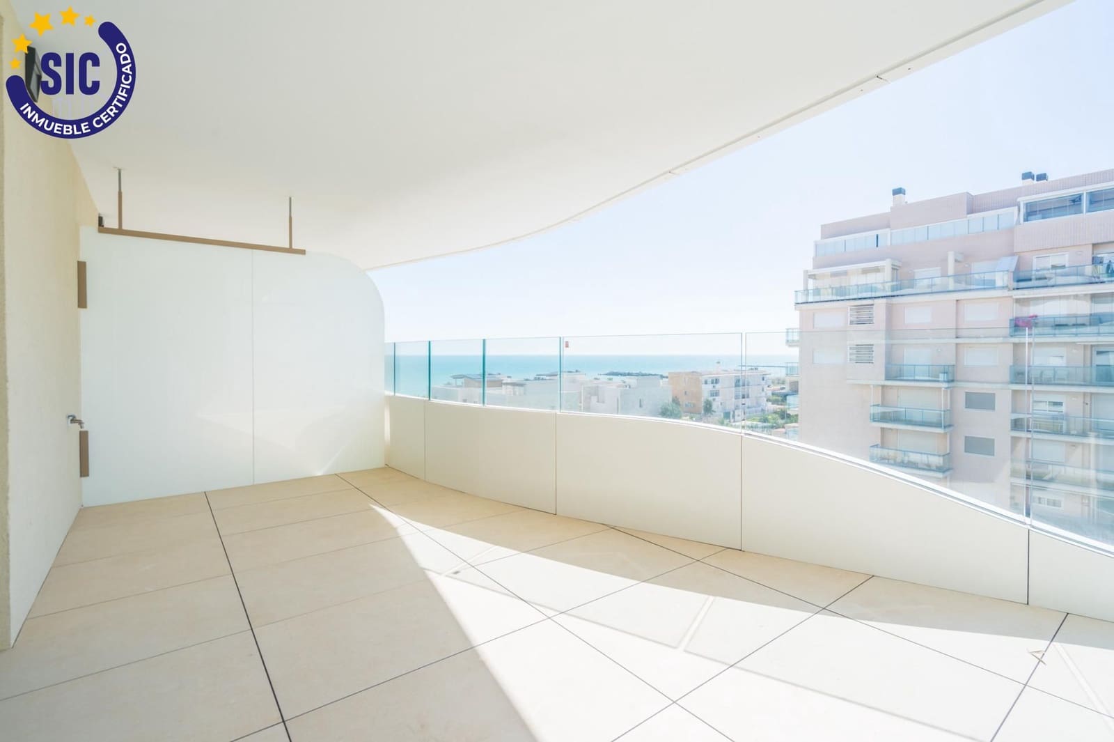 3 bedroom Flat for sale in Puig with pool garage - € 445,000 (Ref: 9670874)