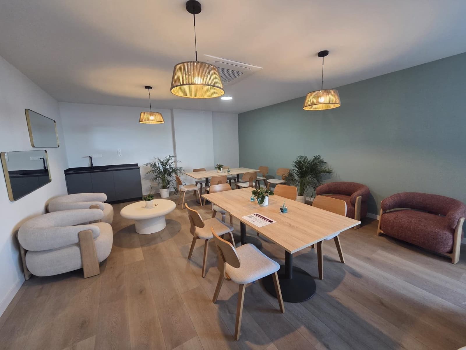 3 bedroom Flat for sale in Puig with pool garage - € 445,000 (Ref: 9670874)