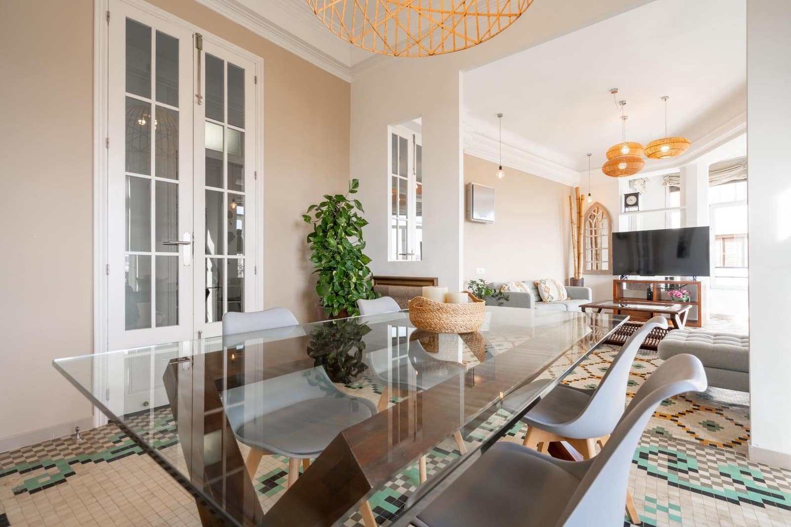 4 bedroom Flat for rent in Valencia city - € 3,800 (Ref: 9679975)