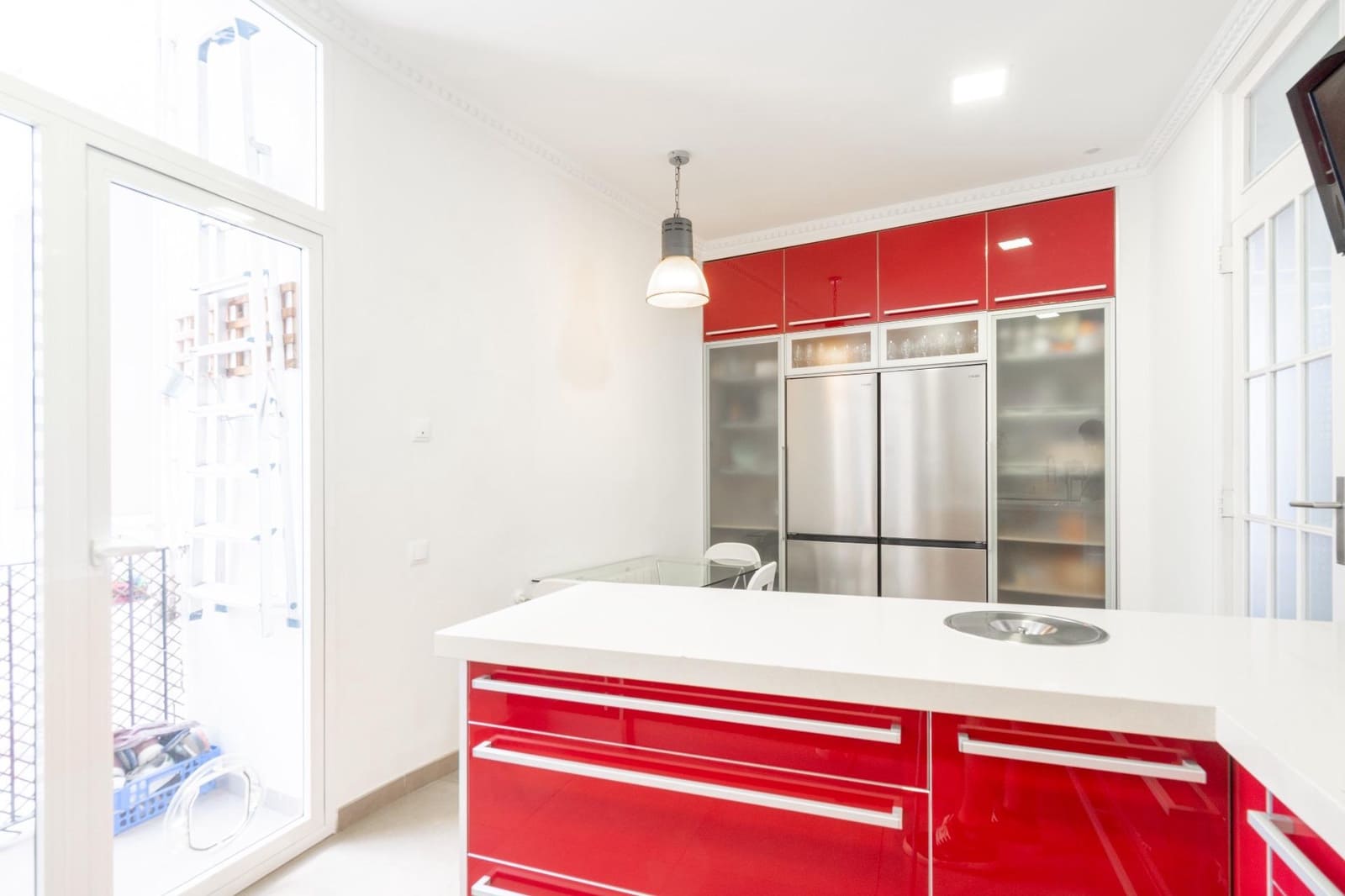 4 bedroom Flat for rent in Valencia city - € 3,800 (Ref: 9679975)