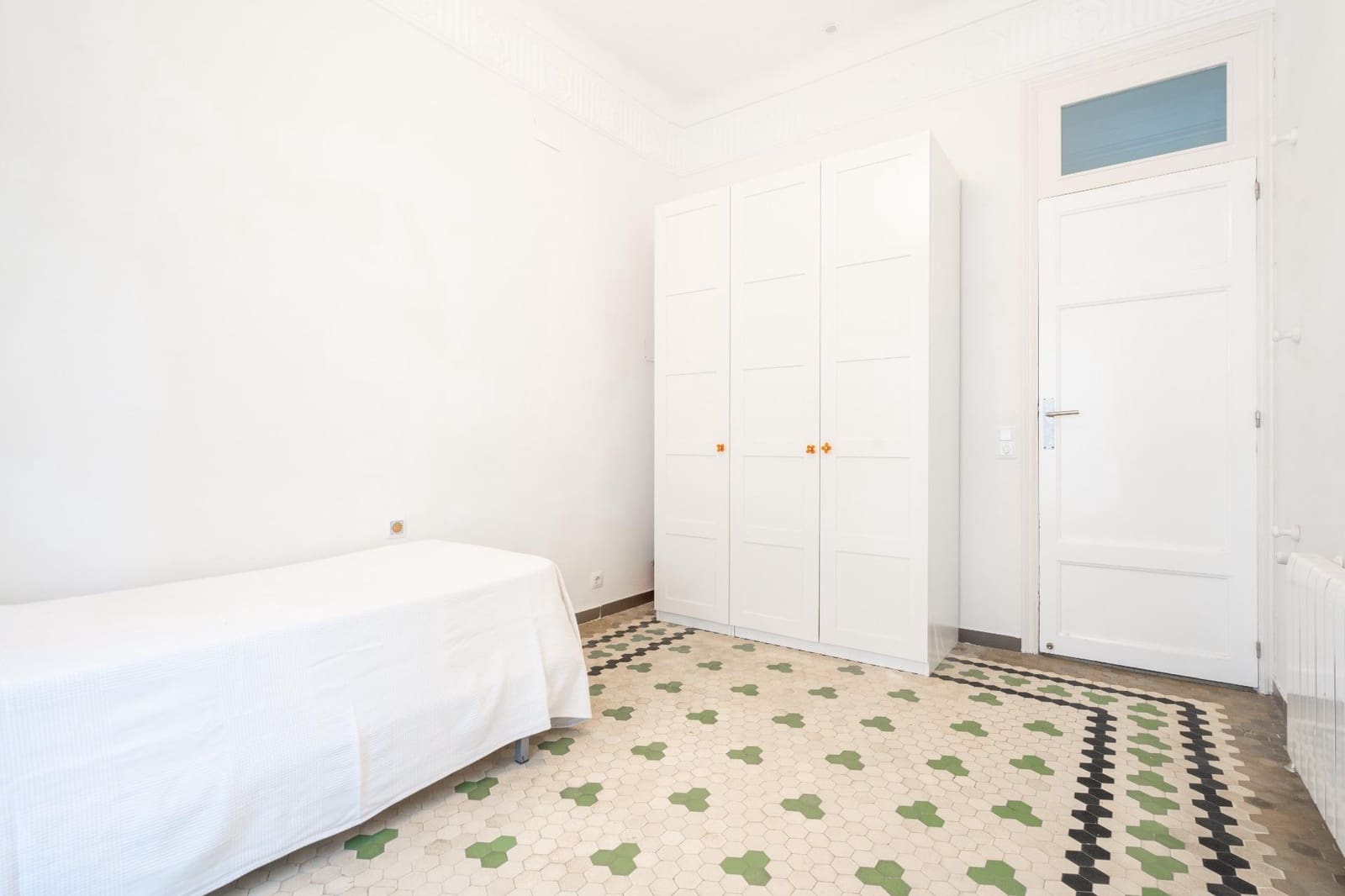 4 bedroom Flat for rent in Valencia city - € 3,800 (Ref: 9679975)