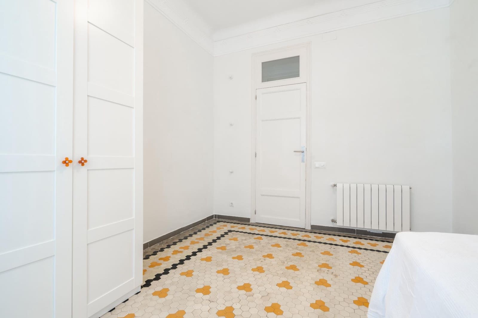 4 bedroom Flat for rent in Valencia city - € 3,800 (Ref: 9679975)