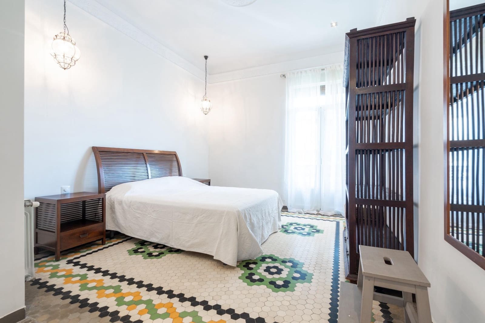 4 bedroom Flat for rent in Valencia city - € 3,800 (Ref: 9679975)