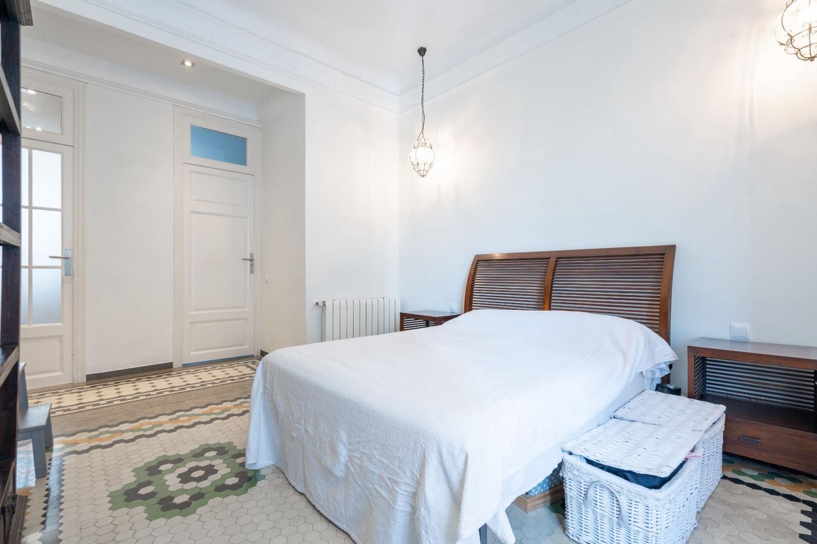 4 bedroom Flat for rent in Valencia city - € 3,800 (Ref: 9679975)