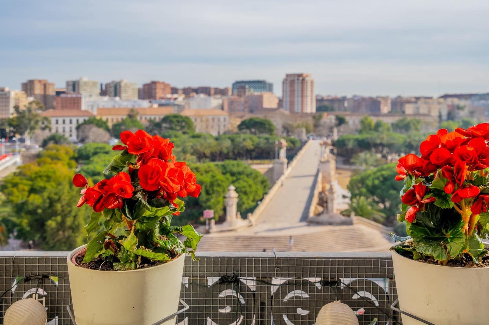 4 bedroom Flat for rent in Valencia city - € 3,800 (Ref: 9679975)