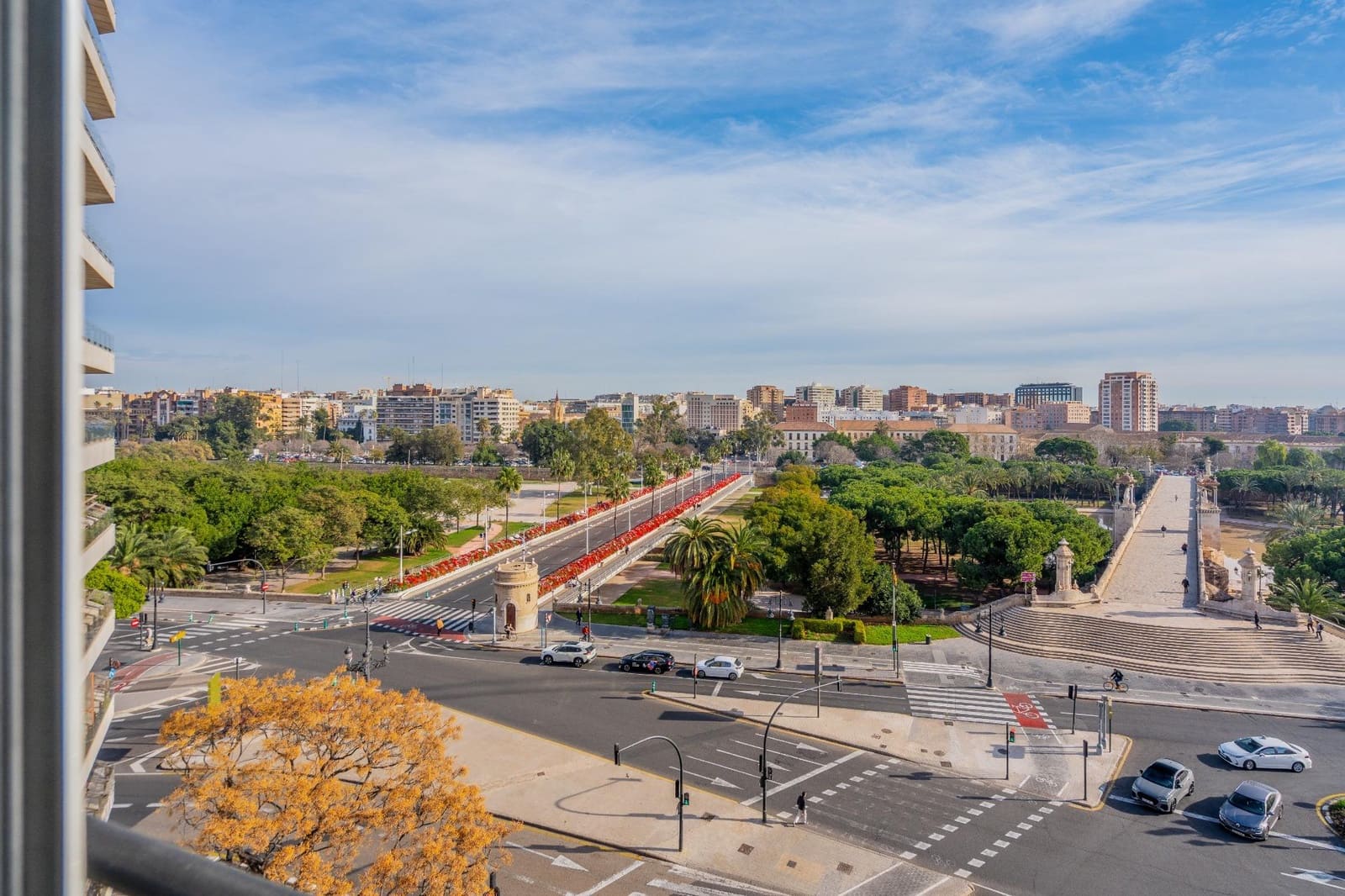 4 bedroom Flat for rent in Valencia city - € 3,800 (Ref: 9679975)