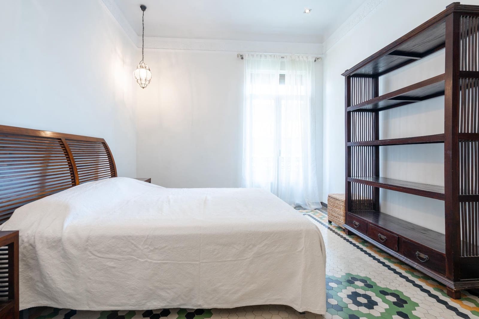 4 bedroom Flat for rent in Valencia city - € 3,800 (Ref: 9679975)