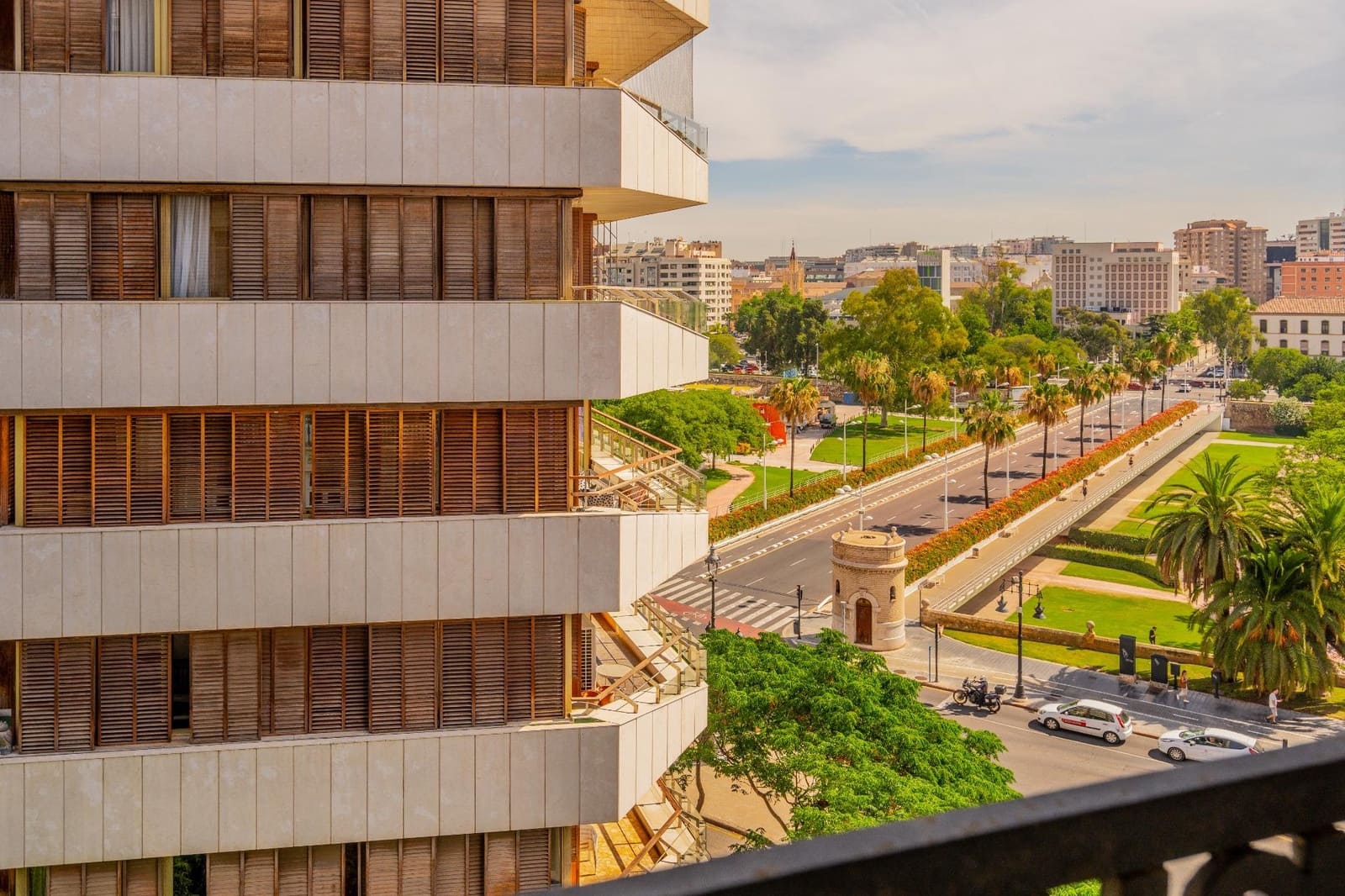 4 bedroom Flat for rent in Valencia city - € 3,800 (Ref: 9679975)