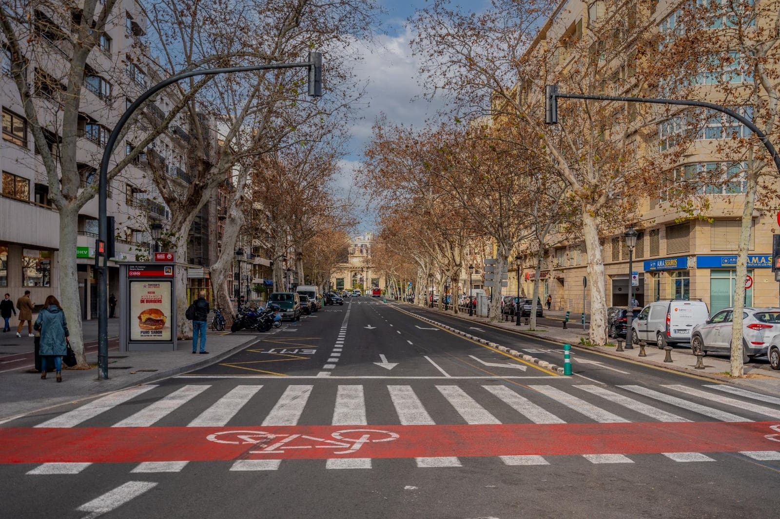 4 bedroom Flat for rent in Valencia city - € 3,800 (Ref: 9679975)