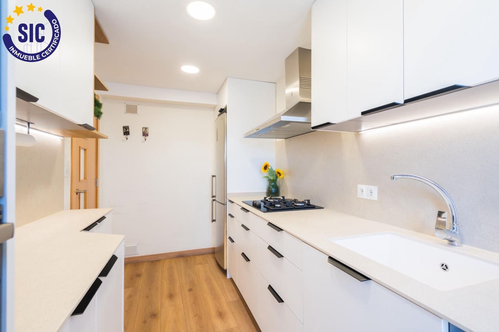 4 bedroom Penthouse for sale in Valencia city - € 540,000 (Ref: 9712144)