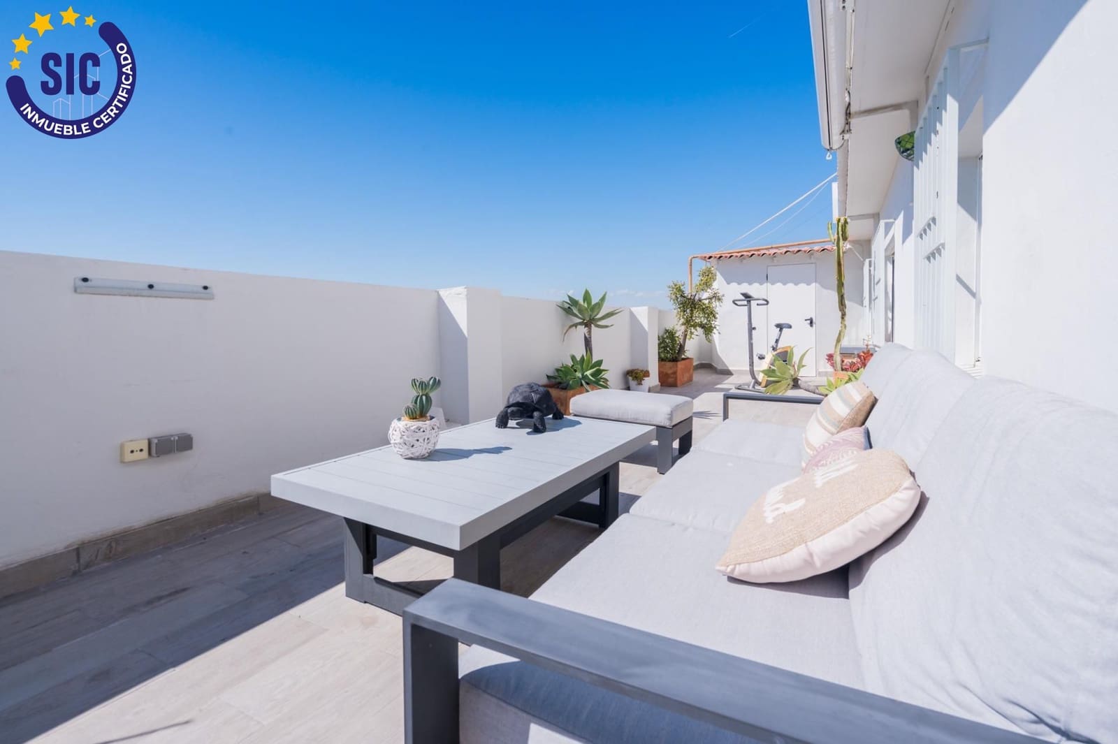 4 bedroom Penthouse for sale in Valencia city - € 540,000 (Ref: 9712144)