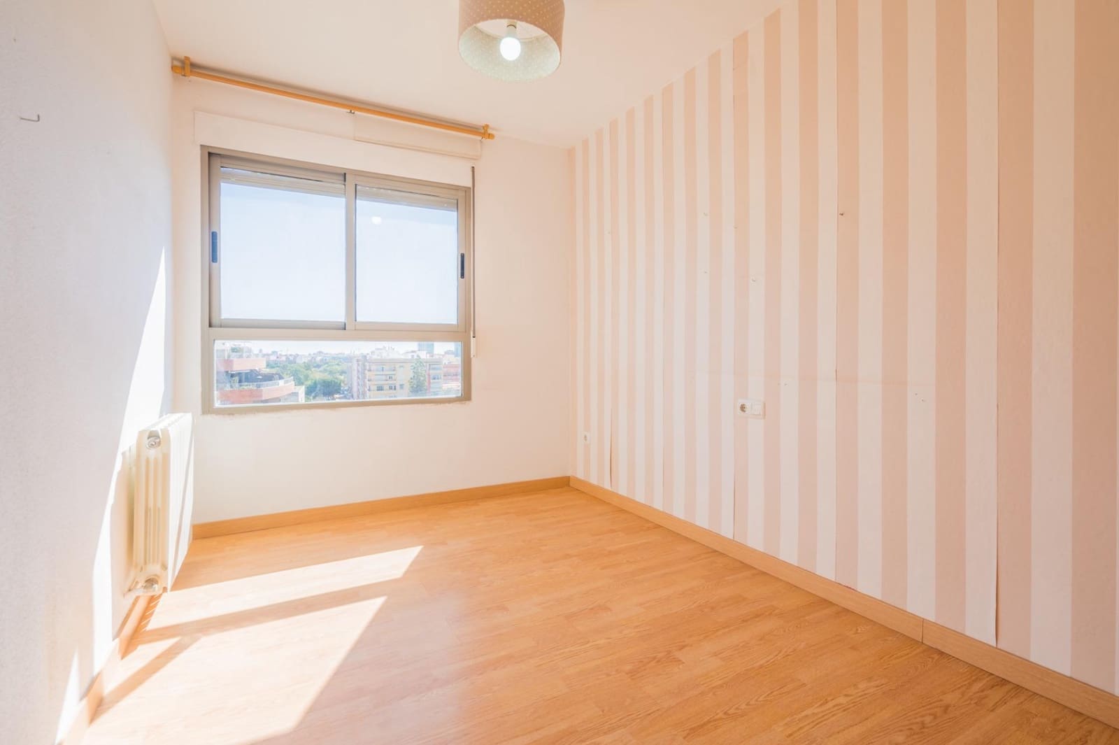 4 bedroom Penthouse for sale in Mislata with pool garage - € 699,000 (Ref: 9715069)