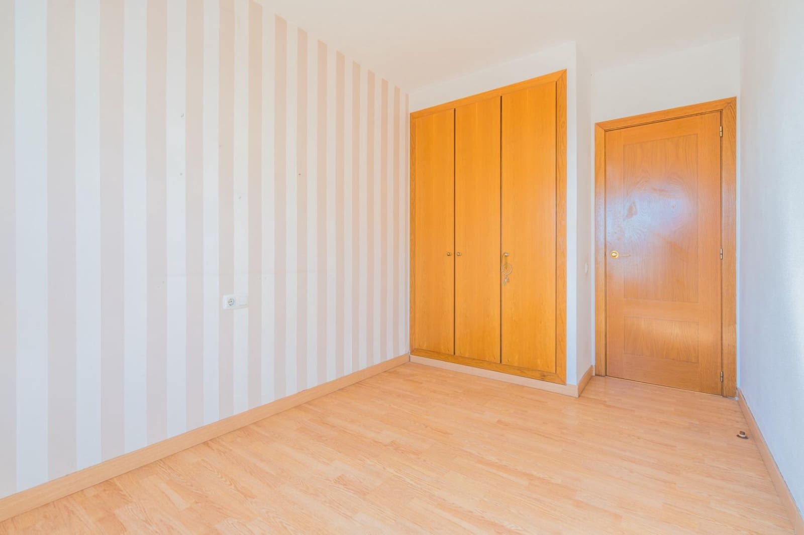 4 bedroom Penthouse for sale in Mislata with pool garage - € 699,000 (Ref: 9715069)