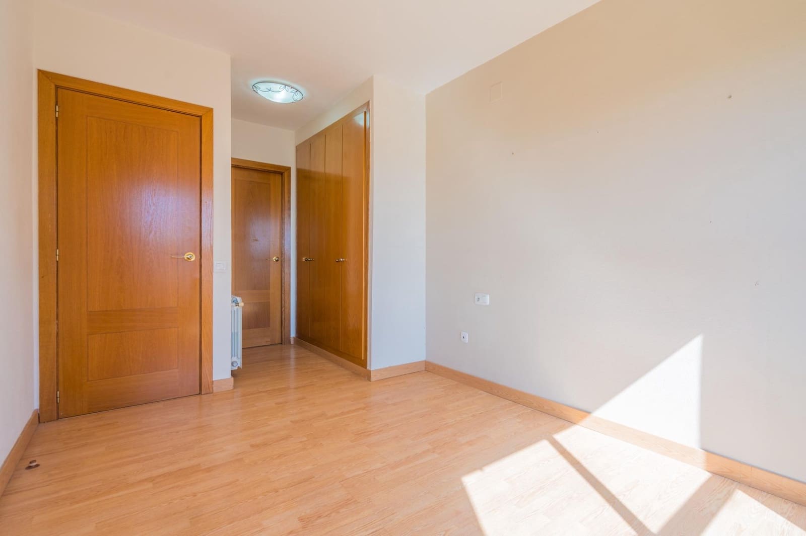 4 bedroom Penthouse for sale in Mislata with pool garage - € 699,000 (Ref: 9715069)