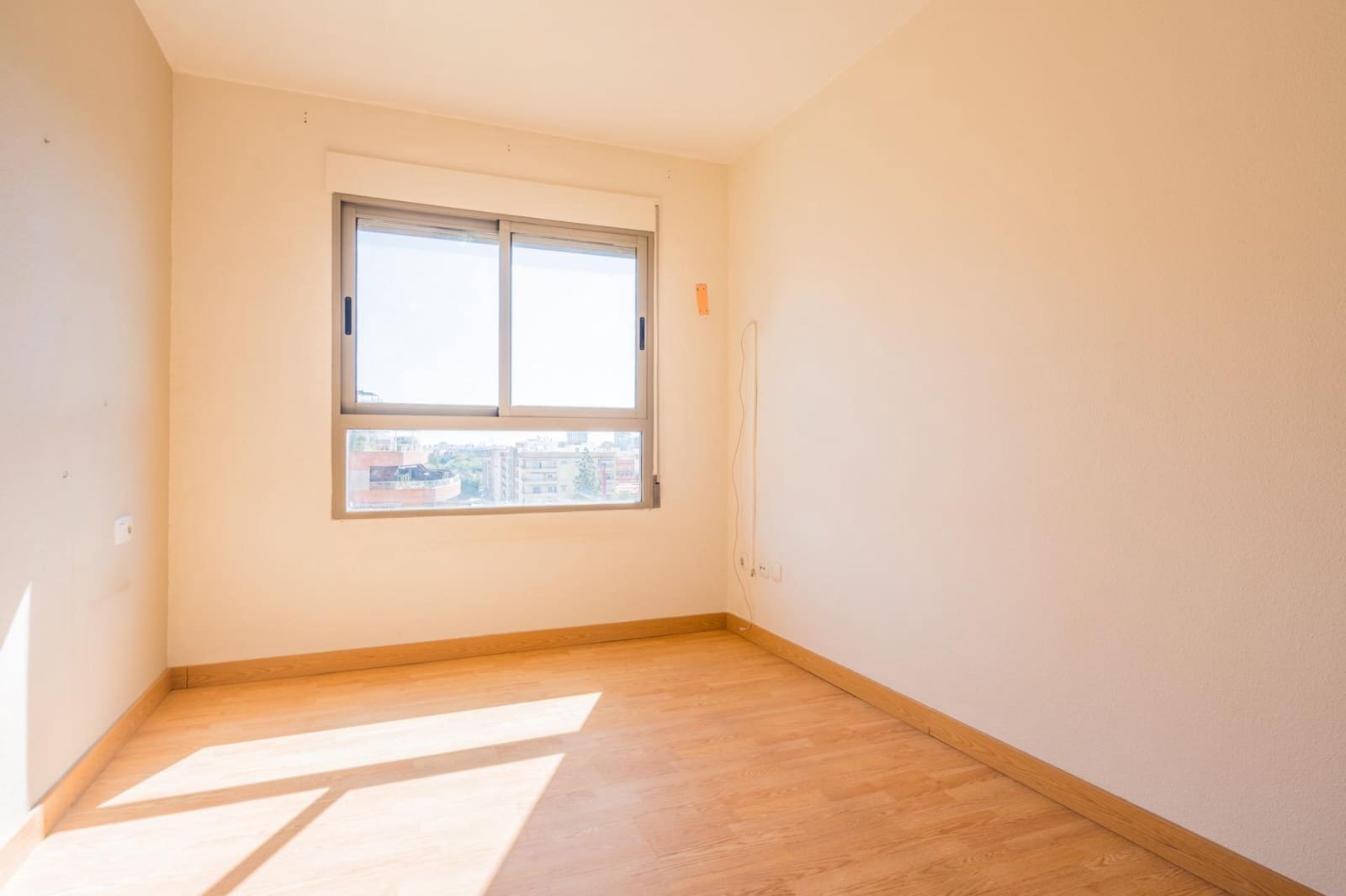 4 bedroom Penthouse for sale in Mislata with pool garage - € 699,000 (Ref: 9715069)