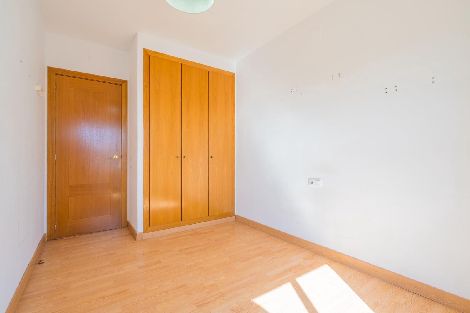 4 bedroom Penthouse for sale in Mislata with pool garage - € 699,000 (Ref: 9715069)