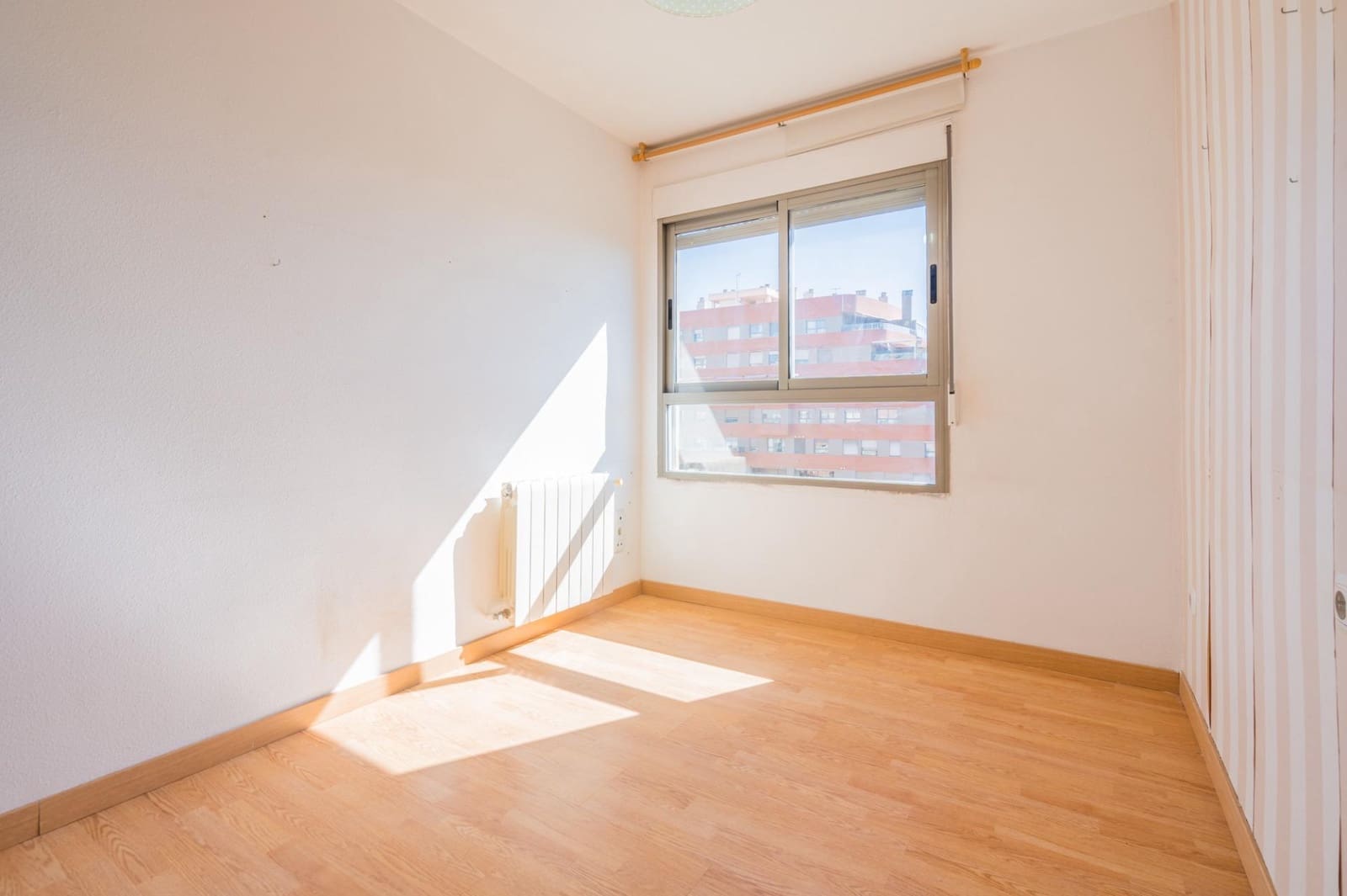 4 bedroom Penthouse for sale in Mislata with pool garage - € 699,000 (Ref: 9715069)