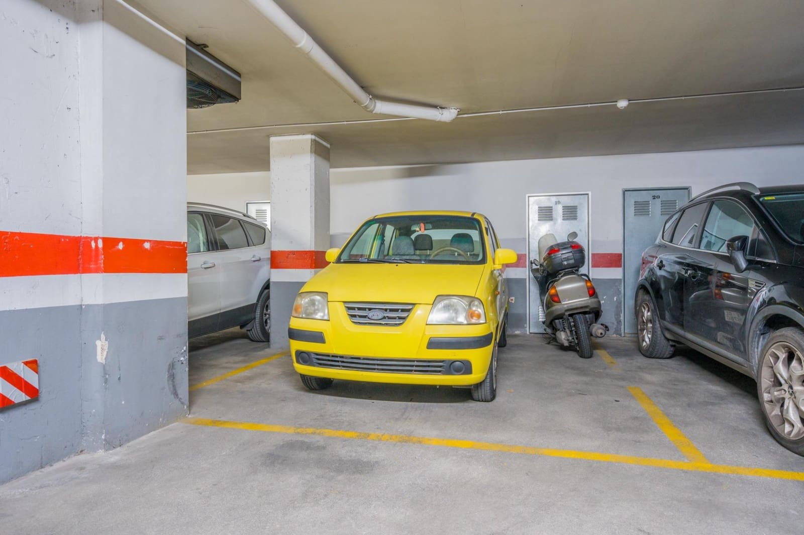 4 bedroom Penthouse for sale in Mislata with pool garage - € 699,000 (Ref: 9715069)