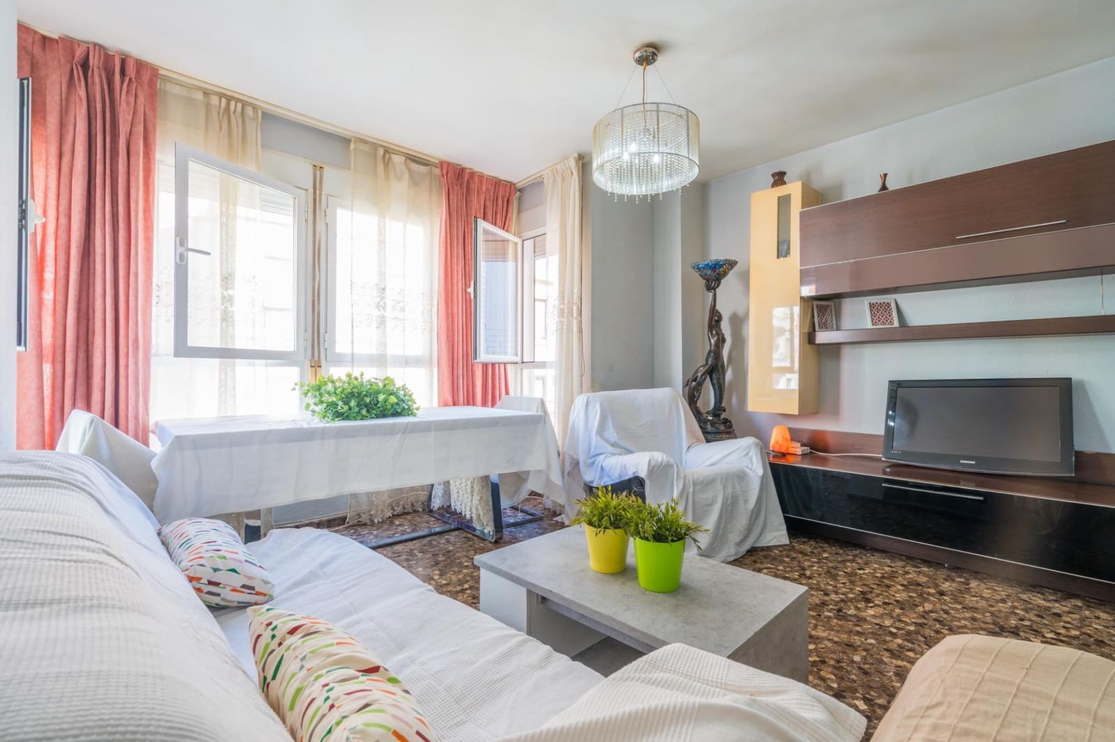 Piso de 3 habitaciones en València ciudad en venta - 295.000 € (Ref: 9732378)