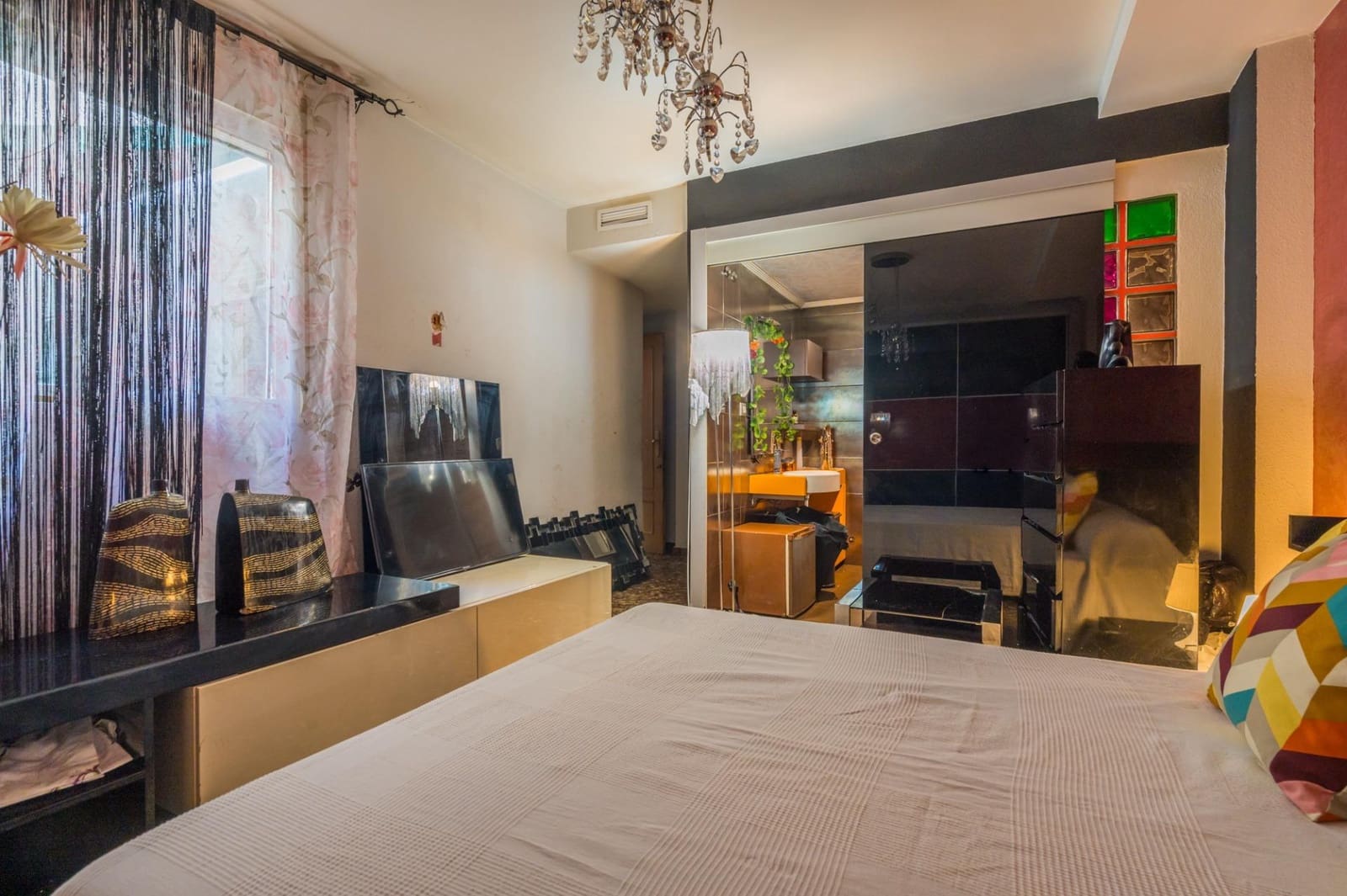 Piso de 3 habitaciones en València ciudad en venta - 295.000 € (Ref: 9732378)